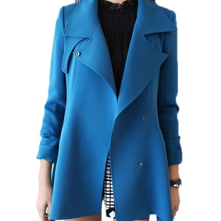 modernit naisten takit nykyiset trendivärit sininen