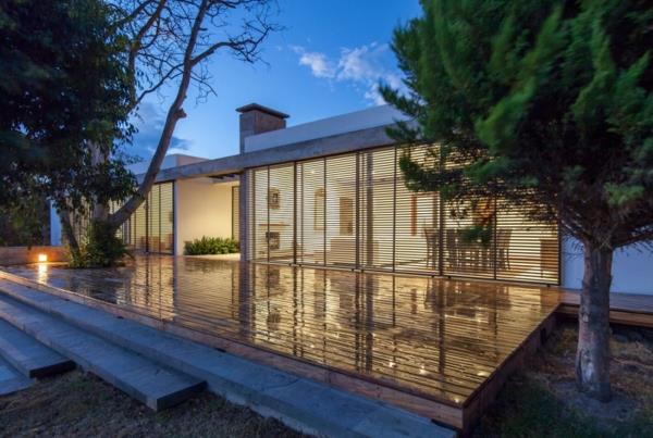 moderni arkkitehtuuri talo veranta avokado puu puuhila todellinen