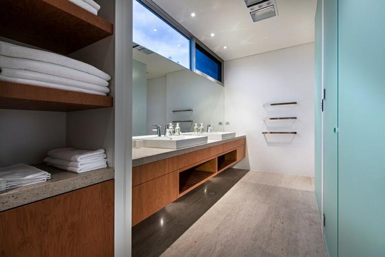 moderni kylpyhuone sisustus marmoripuu betoni laatta lattia