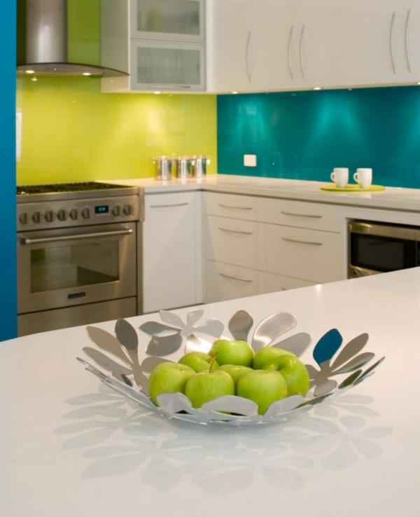modernit värit korkeakiiltoiset keittiön takaseinät sininen ja kelta-vihreä