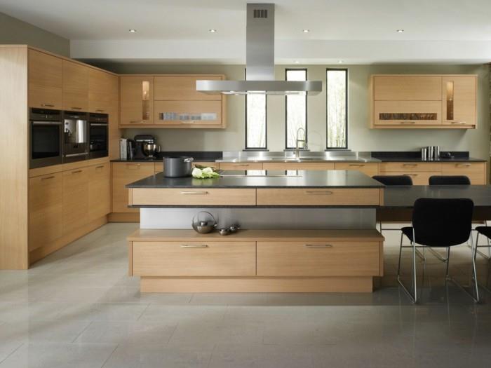 modernit keittiöt modernit sisäänrakennetut valot vaaleanharmaat lattialaatat