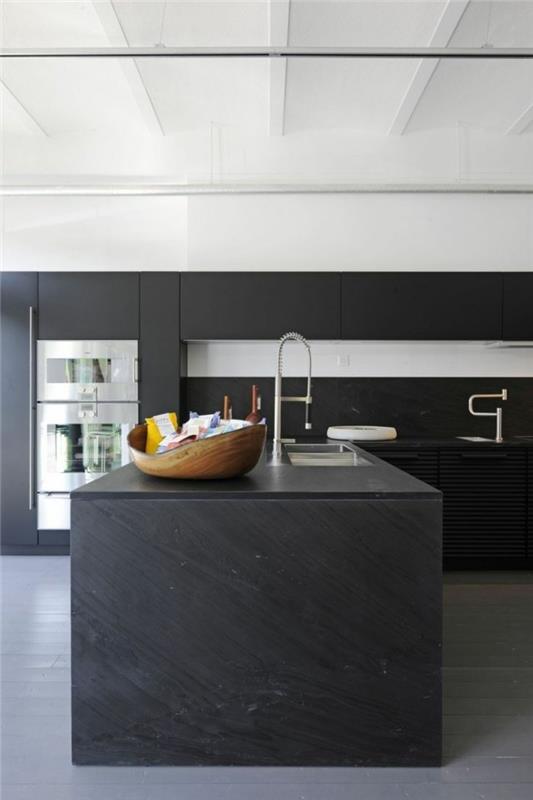 modernit keittiöt musta matta keittiökalusteisiin ja vaaleanharmaat lattiat