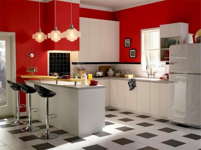 modernit keittiöt valkoinen keittiö punaisella seinämaalilla