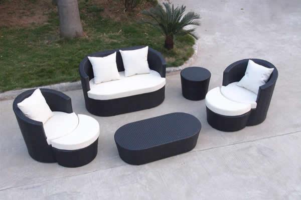 modernit huonekalut tyylikkäitä muotoja mustavalkoisesta rottinkista