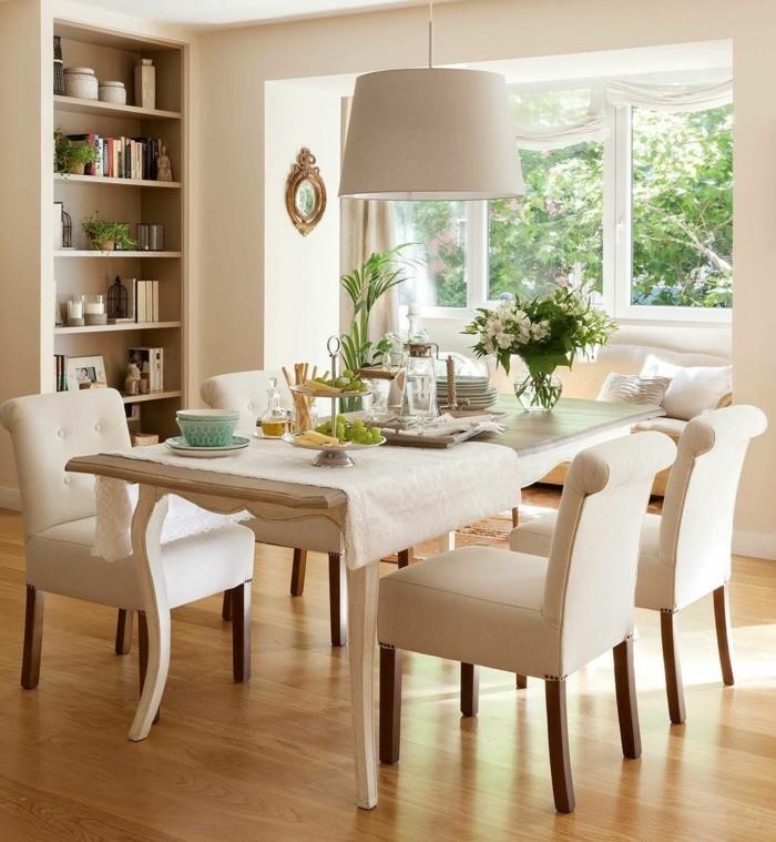 modernit tuolit ruokailuhuone tyylikkäät ruokapöydän tuolit vaalean seinän värinen