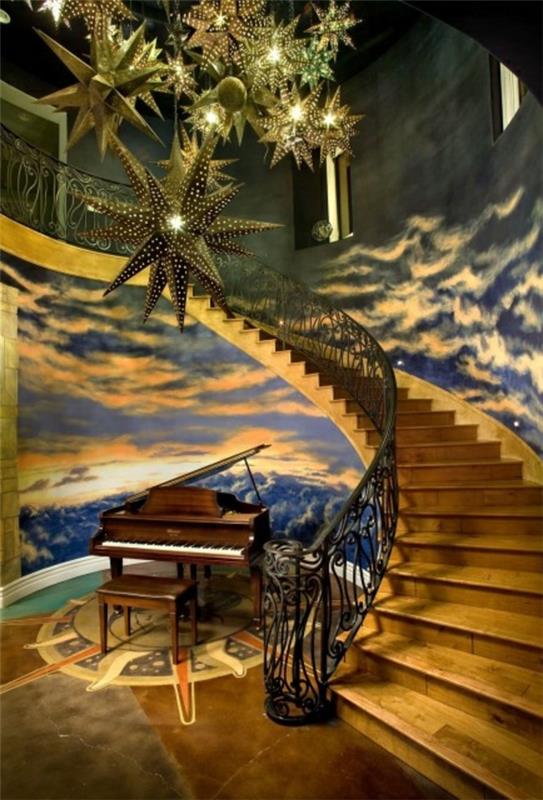 moderni portaiden seinäkoriste runsaasti koristeltua pianoa