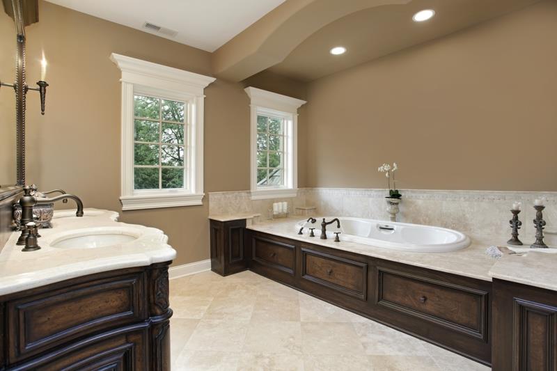 kylpyhuone ruskea moderni seinän väri maalaismainen kylpyhuoneen seinän väri beige ruskea