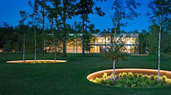 Etupuutarhat luovat koristeellisia pintoja