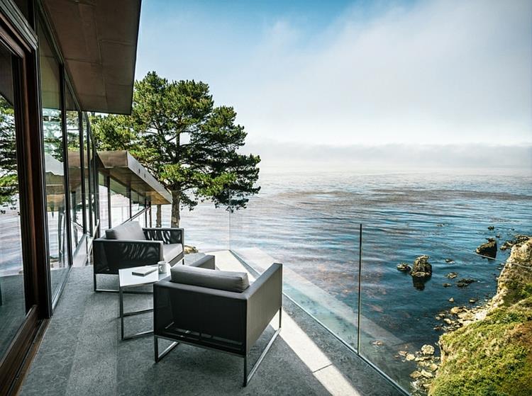 moderni-arkkitehti-talo-jossa-merinäköala-lasiseinät-terassi-suunnittelu-pacific-coast