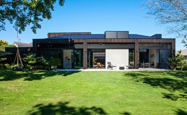 moderni talo uusi seelanti arkkitehti talo ulkopuoli nurmikko maisemointi