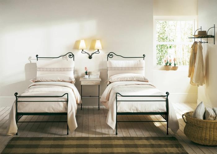 moderni makuuhuoneen kalustus metallinen sängynrunko kahden hengen huone maton juoksija