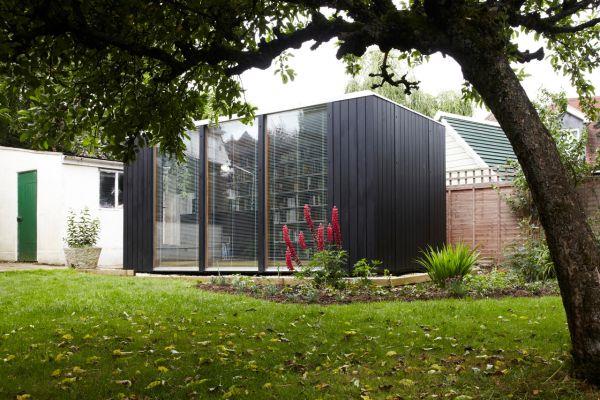 modulaarinen puutarhavaja talo kirjasto puuikkuna luonnonvalo