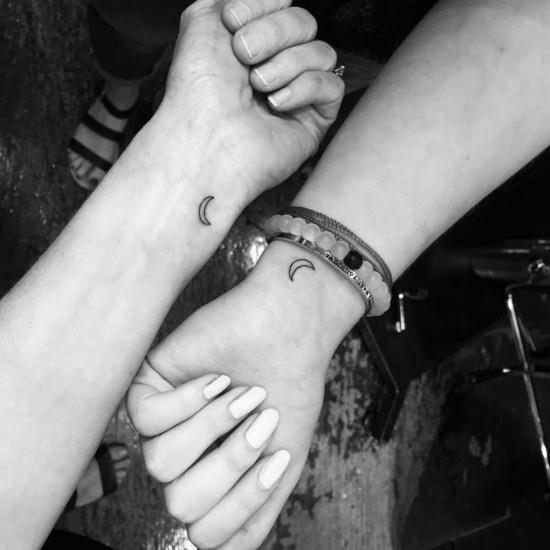 puolikuu naiset pienet tatuointi käsigeelit
