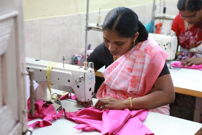 kestävä muoti reilu kauppa orgaaninen vaatetus reilun kaupan tekstiilit vaatteiden ompelu