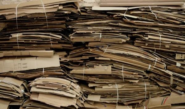 kestävän muotoilun paperin kierrätyskalusteiden suunnittelu