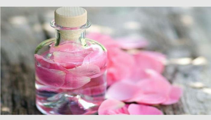 luonnonkosmetiikka ruusuvesi DM ruusun terälehti pullo