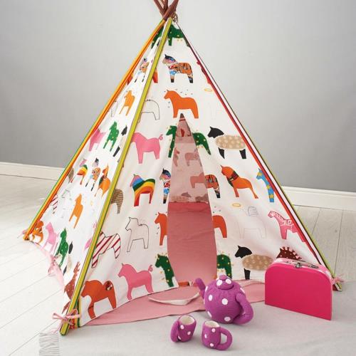 söpö tipi -intialainen teltta leikkihuoneessa värikäs idea