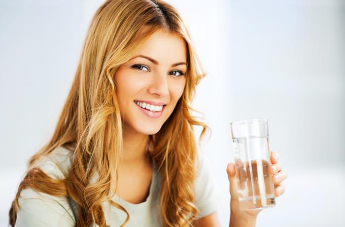 vahvistaa munuaisiasi juo tarpeeksi vettä elää terveellisiä vinkkejä