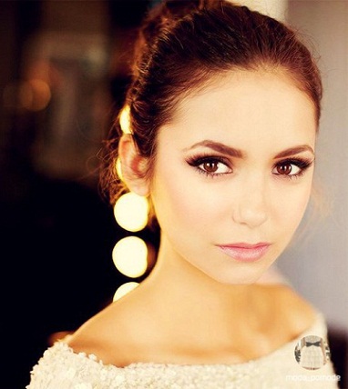 NinaDobrev-øjenmakeup