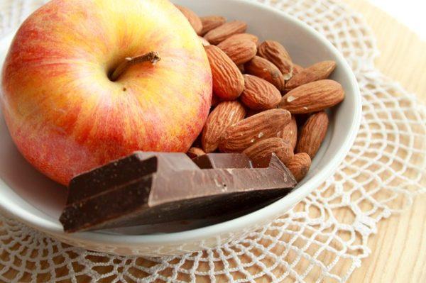 pähkinät suklaa terveellinen syöminen loistava idea