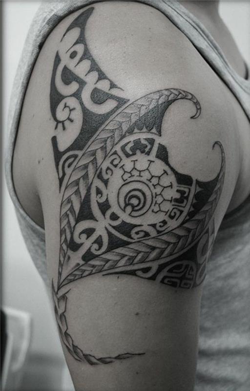 olkavarsi olkapää maori tatuointi ideoita pisto