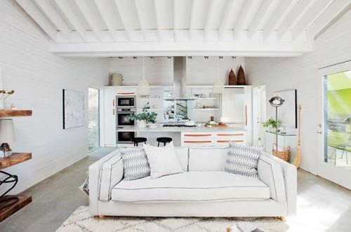 avoimen tilan konsepti olohuone valkoinen sohva erittäin houkutteleva