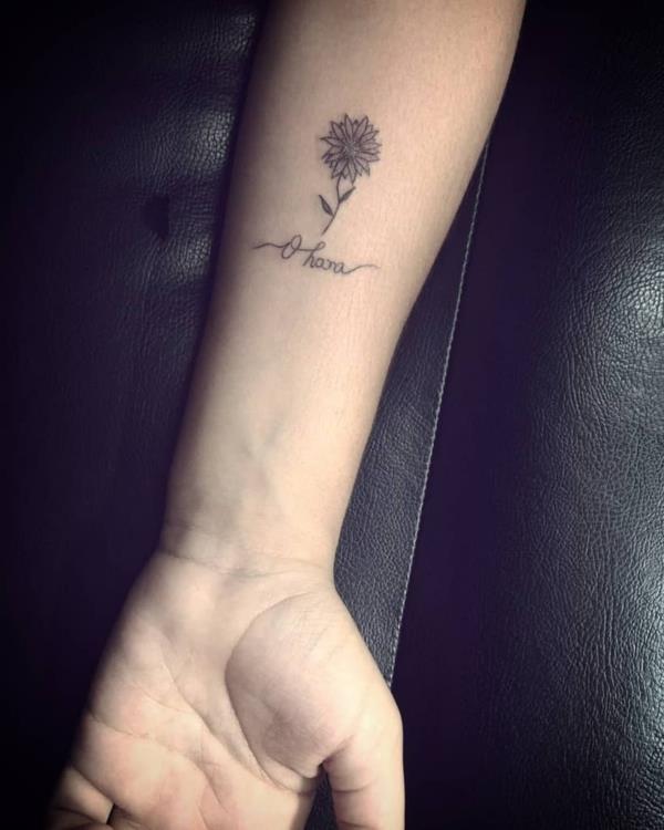 ohana tatuointi kyynärvarren fontin kukka