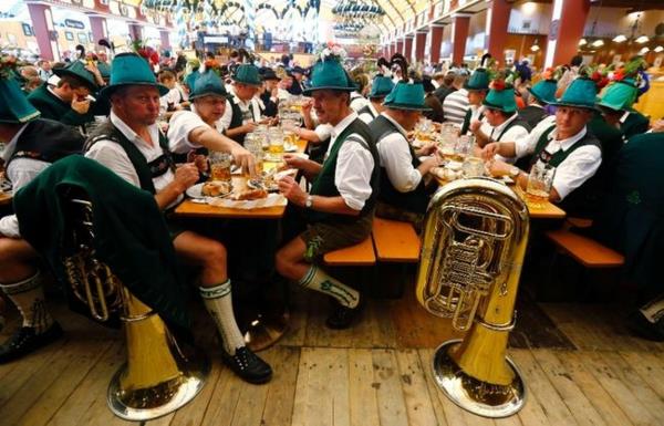 oktoberfest 2014 vaatteet olut hauskaa