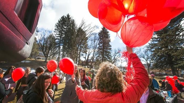 miljardi nousevaa helmikuun ilmaisua