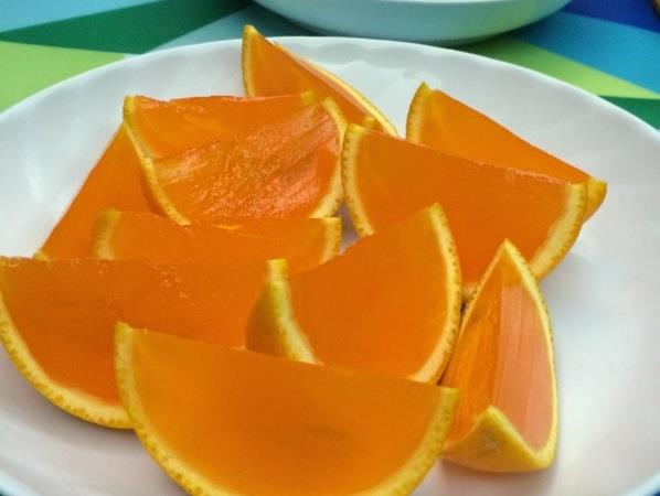 oranssi hyytelö vesimeloni jälkiruoka gelatiini