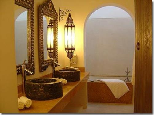 itämaiset lamput huoneisto marokkolainen kylpyhuone