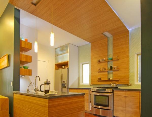 kattohyllyt alkuperäinen puinen jatko -seinä keittiösaari