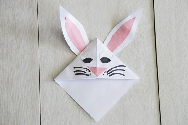 Pääsiäinen käsityöt pääsiäispupu kirjanmerkki origami
