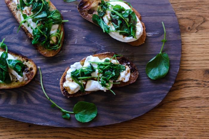 pääsiäisbrunssi pääsiäinen reseptit sinappi krese chard