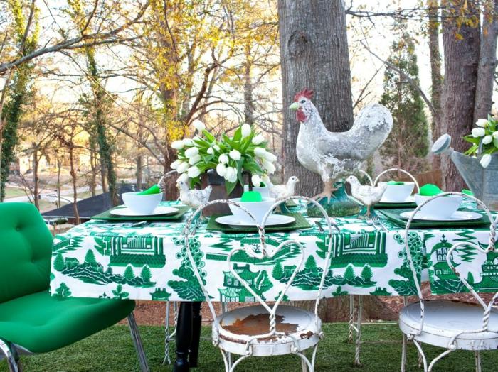 pääsiäiskoristeita pääsiäisjuhlan puutarhapöydän koristeluideoita