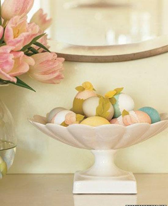 pääsiäisen koristeluideoita pääsiäismunia kulhoon