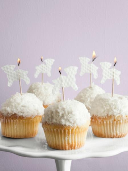 Pääsiäinen koristelu alkuperäinen teema tyyli kori munat kynttilät Pääsiäiskoriste alkuperäinen teema -tyylinen korimuna