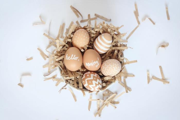 maalaus pääsiäismunat puristiset munat suunnittelevat käsitöitä lasten kanssa