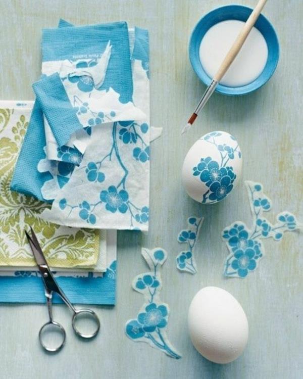 design pääsiäismunat lautasliinatekniikka ideoita motiivi lautasliinat kukat sininen