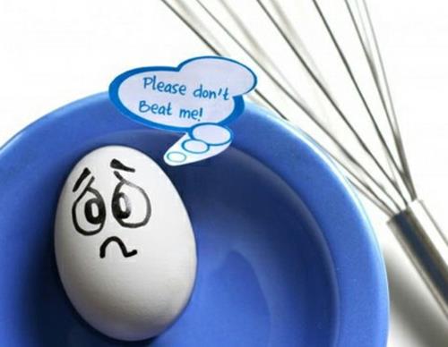 pääsiäismunat kasvot surullinen muna
