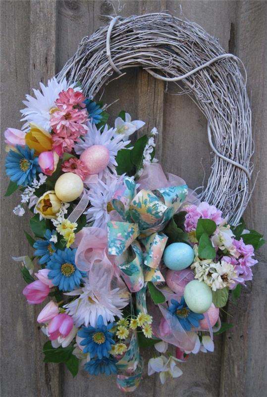 paahdella pääsiäisen seppeleen värisiä kukkia ja järjestää munia