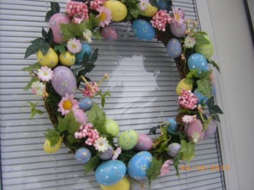 pääsiäinen seppele pääsiäismunat värikkäät värit mielenkiintoinen juhlava