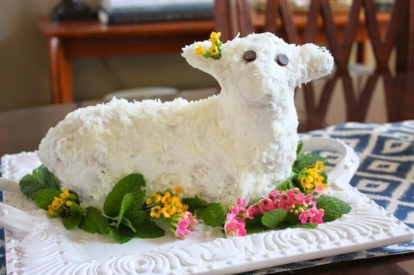 pääsiäinen lammas resepti kakku valkoiset tuoreet kukat