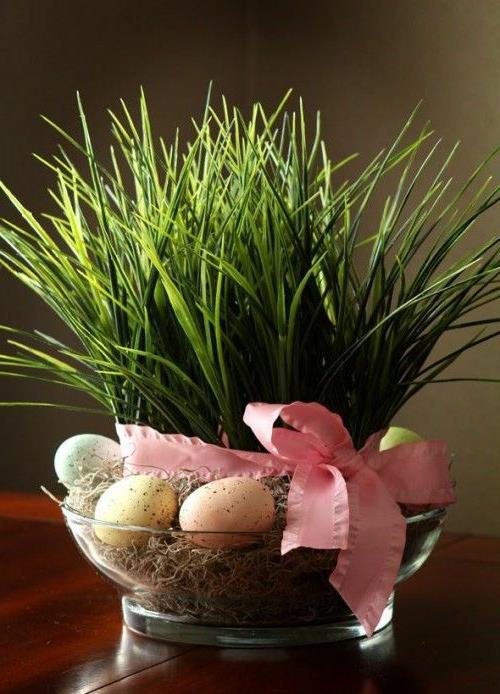 pääsiäinen koristelu tuoreet juhlava pääsiäismunat kanit poikaset tuoreet värit kulho kukat