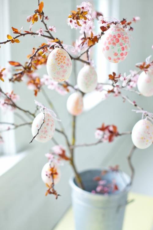 pääsiäinen koristelu tuoreet juhlava pääsiäismunat kanit poikaset viiriäinen keltainen tuoreet värit kulho-kukat-maljakot-kevät