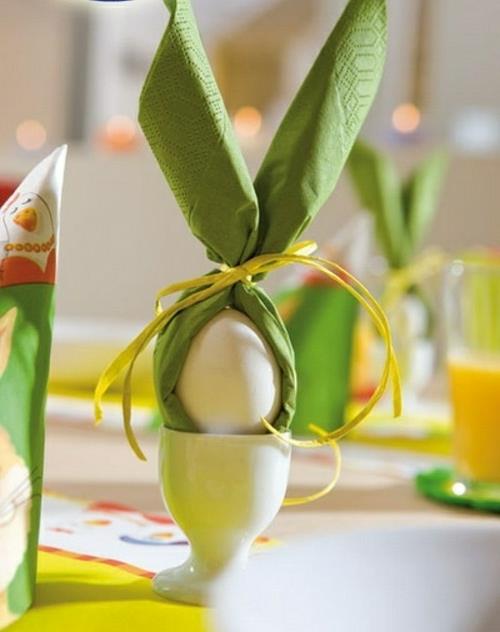 pääsiäinen koristelu tuoreet juhlava pääsiäismunat kanit poikaset viiriäinen keltainen tuoreet värit kulho-kukat