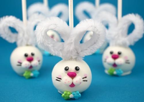 pääsiäinen koristelu tuoreet juhlava pääsiäismunat kanit untuvikot viiriäinen