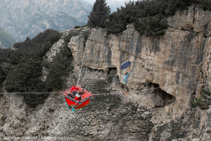 riippumatto ulkona highline kokous italialaiset alpit festivaali extreme sports riippumatot