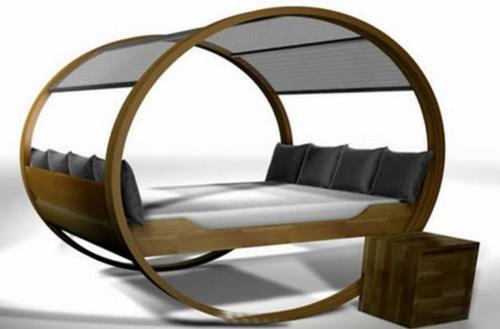 soikea muotoinen design-pylvässänky-harmaa-tyyny-minimalistinen