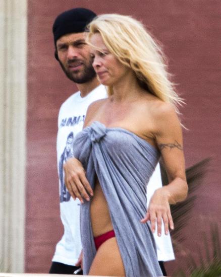 Pamela Anderson smink nélkül 7